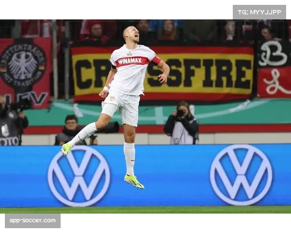 斯图加特防守体系分析 远藤航与安东组成中场屏障