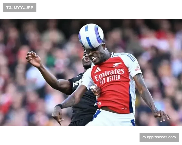 英超高位失误次数降至11.5次 球队规避逼抢风险